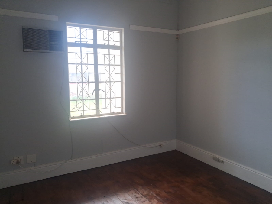To Let 1 Bedroom Property for Rent in Southernwood Eastern Cape